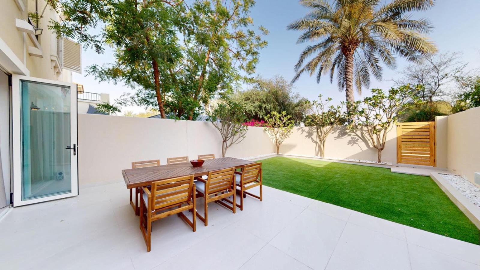 Ranches 1 Upgraded Three Bedroom * Dubai